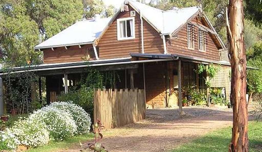 Moonbeam Cottages & Rainbow Cafe Moonambel Экстерьер фото