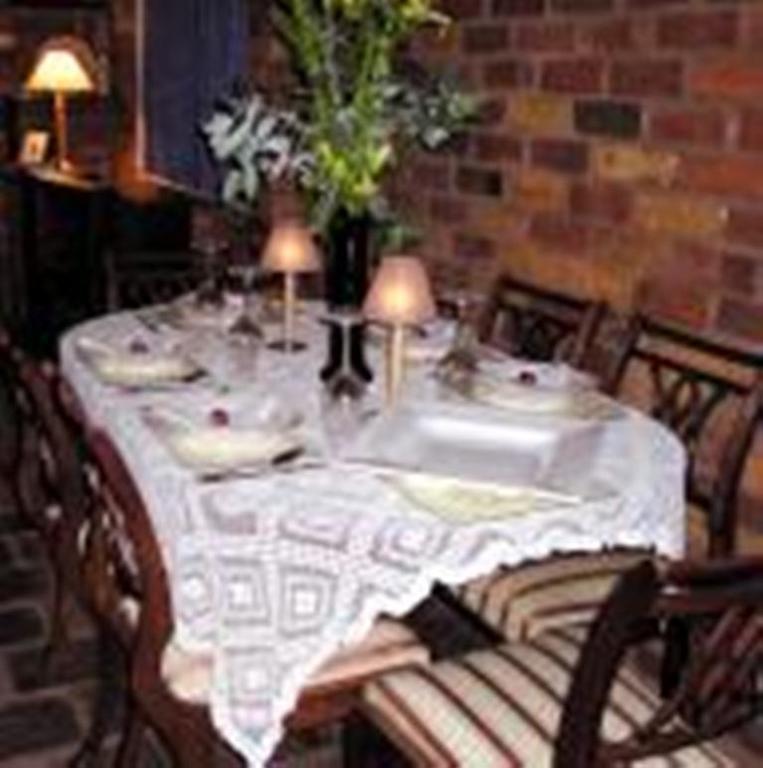 Moonbeam Cottages & Rainbow Cafe Moonambel Экстерьер фото